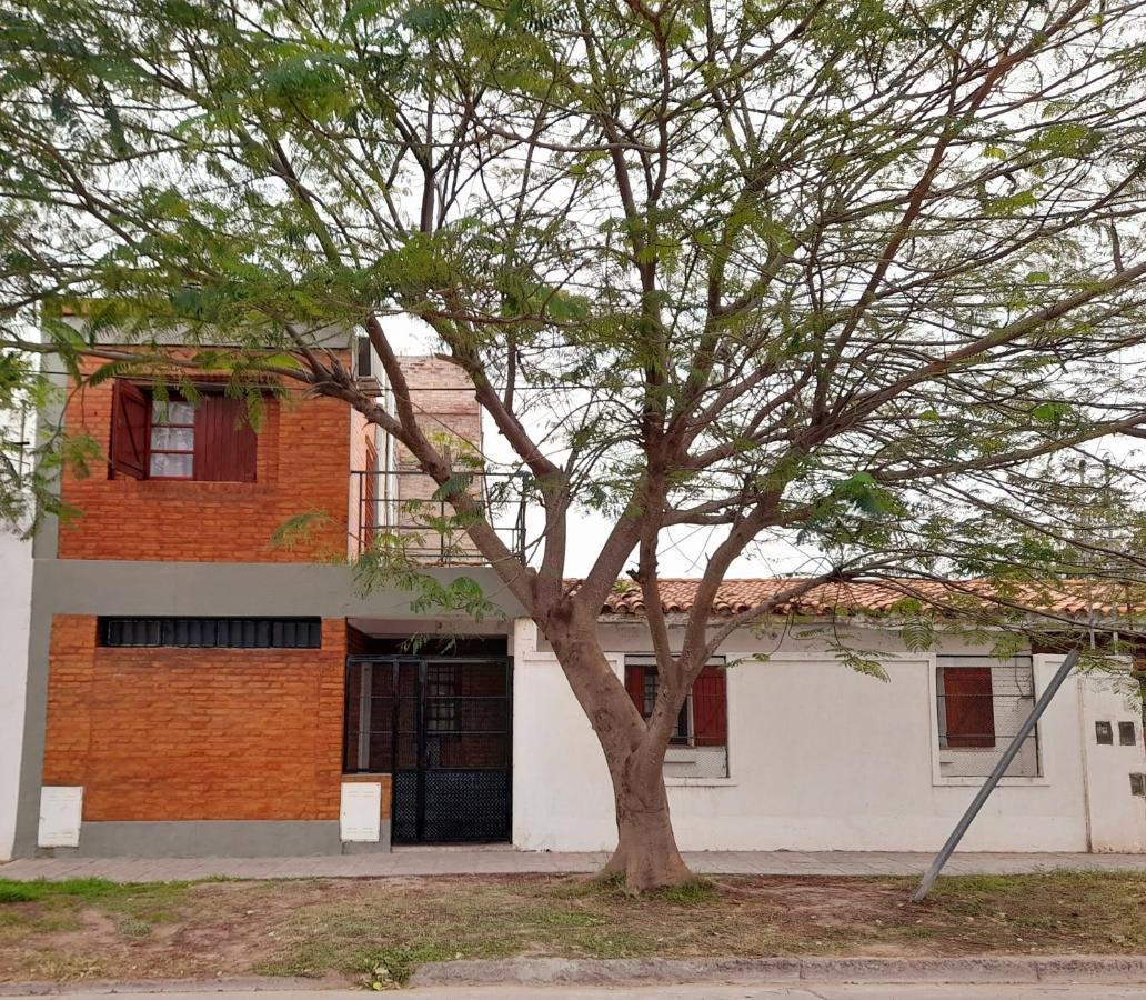 Casa Cercana Al Estadio Madre De Ciudades
